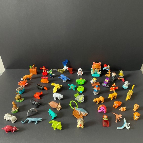 3/$25 Mixed Lot of 50 Kinder egg Surprise Toys, kinder joy Jurassic Word, kinder - Picture 1 of 8